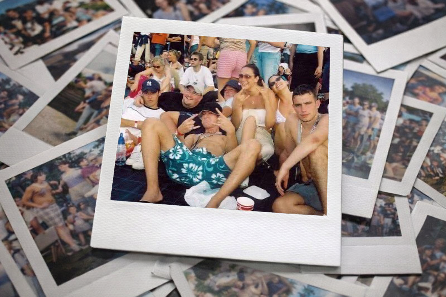 Polaroid festival friends